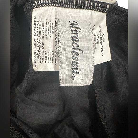 Miraclesuit! Size 18W-lose 10 lbs. instantly! Excellent condition! - Picture 6 of 6